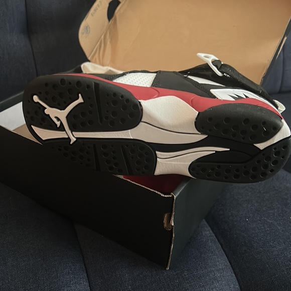 NWT Nike JORDAN 8 Retro - Picture 3 of 5